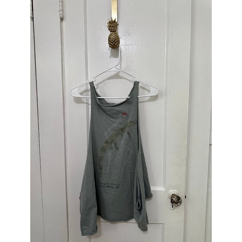 Outer Banks North Carolina Tastes like Chicken women’s size X-large cut out tank